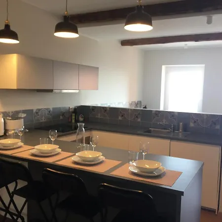 Apartmán Unelegante Salotto Fronteporto.citra010025-lt-1429 *